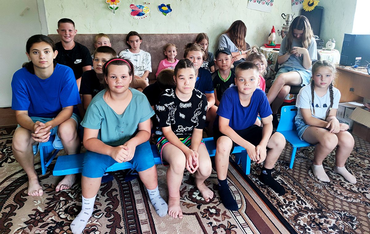 В Зырянской библиотеке школьники узнали, как копили их родители