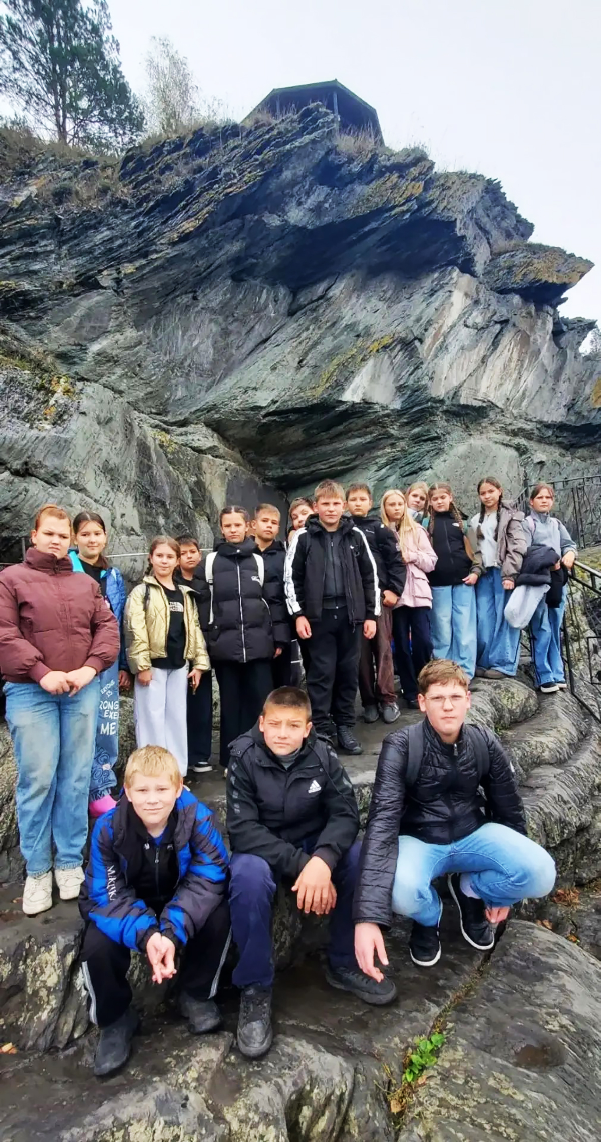 | Поломошинская школа