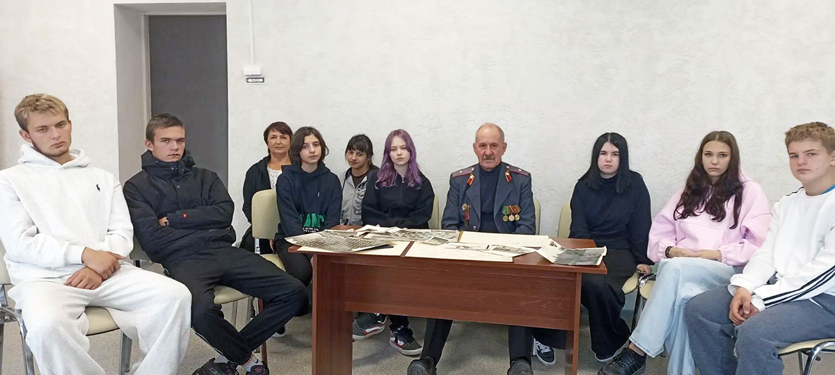 Таловским старшеклассникам рассказали о службе в полиции