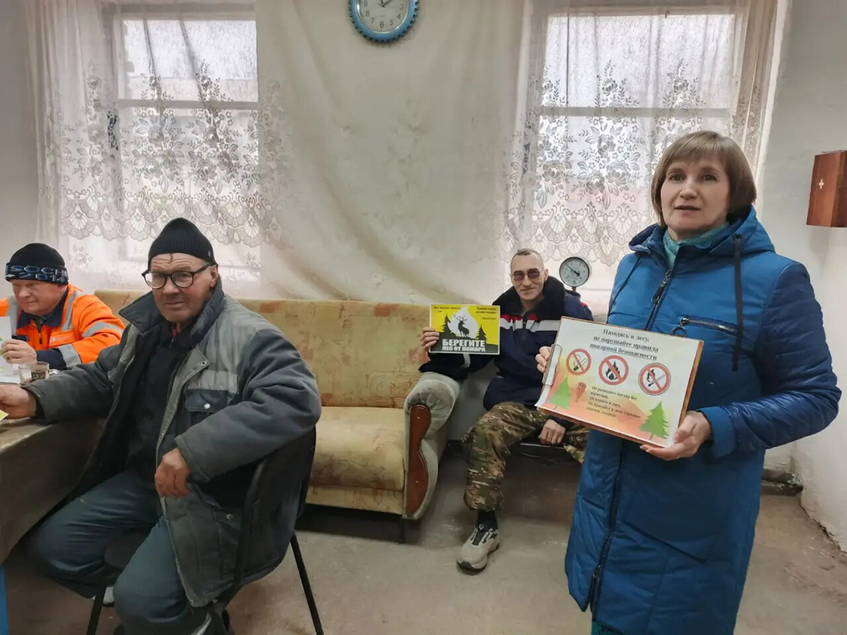 Жителям Акации напомнили о защите лесов от пожаров
